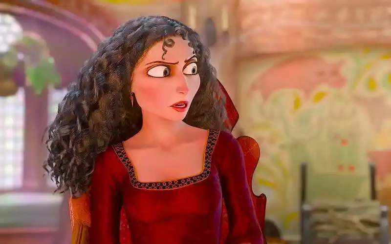 女巫为了永葆青春,将长发公主囚禁高塔十八年