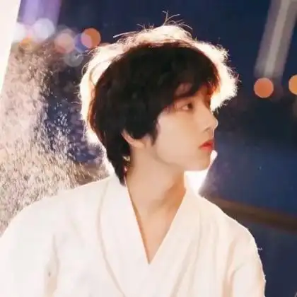 男生头像阳光帅气超清图片