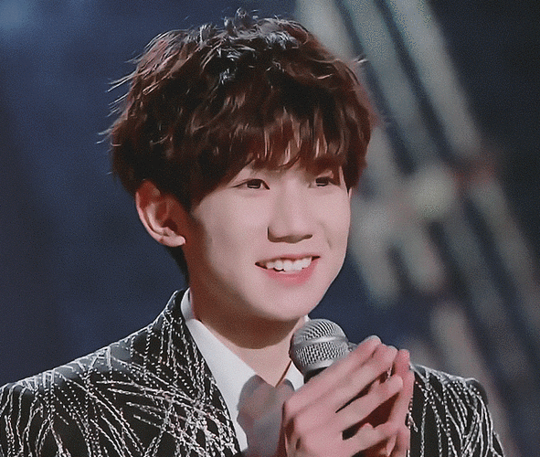 700_592gif 动态图 动图