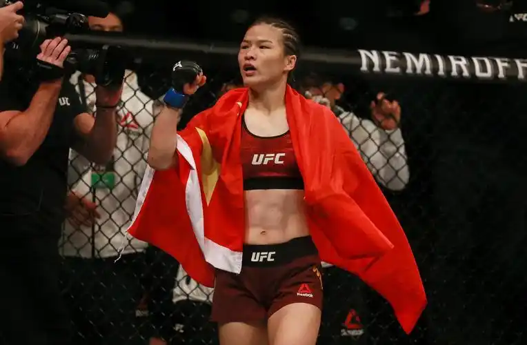 ufc第261张伟丽卫冕战