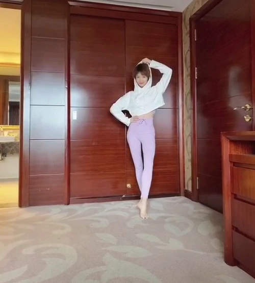 原创被袁立造谣秃顶戴假发金巧巧首次否认你好好仔细认真看一看