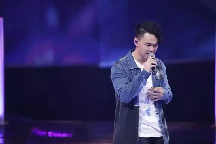 中国好声音2018预告.哈李大战激烈"互咬",《玫瑰·火》摇滚燃燥全场!