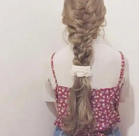 超长版编发辫子强势来袭 有编发让女生的长发再也不会被限制_发型师姐