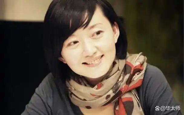 央视最美女记者柴静,遭丁仲礼院士怒怼,跌落神坛后移民美国!