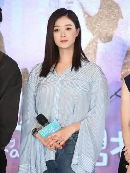 结果后面越传越离谱,时不时就传出蒋欣有喜两人结婚的消息,自从