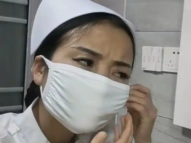 护士系列来了 戴上口罩太好看了啊蒙面美女