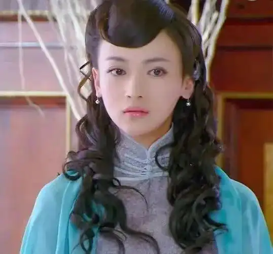 她才是真正被于正毁掉的女演员遇到于正前吴谨言原来长这样子