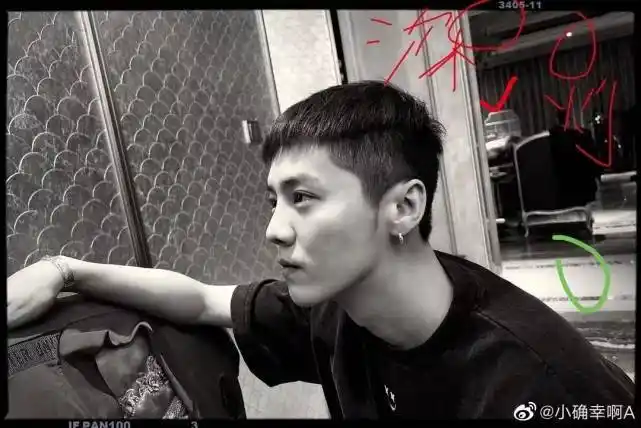 原创鹿晗懒理被曝抽烟照跟关晓彤低调撒糖恋情已得到双方父母认可