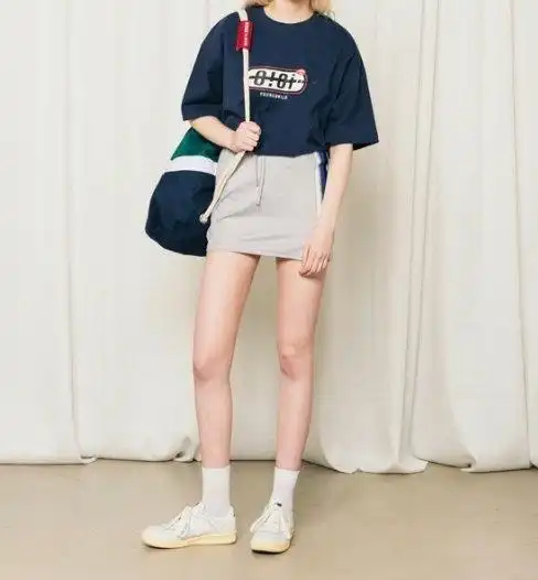宽松t恤的6种穿法#夏日的t恤 × 短裙