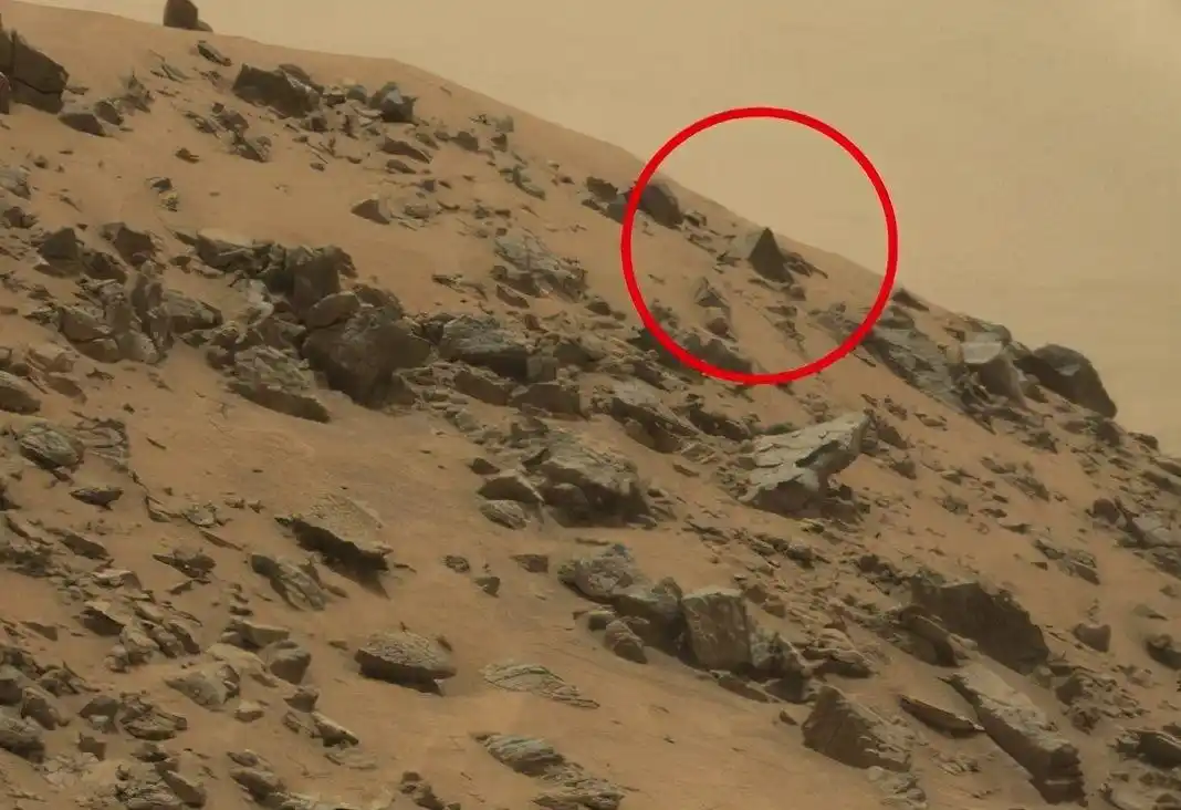 金星上存在城市遗址?两万多座形似金字塔的建筑,令人费解