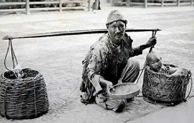 13张揭示旧社会黑暗面的老照片,揭示底层百姓的真实生活状态