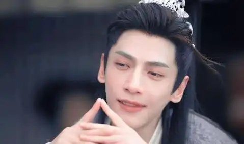 收手吧罗云熙!35岁再以这种路子败光观众缘,怪不得被网友抵制