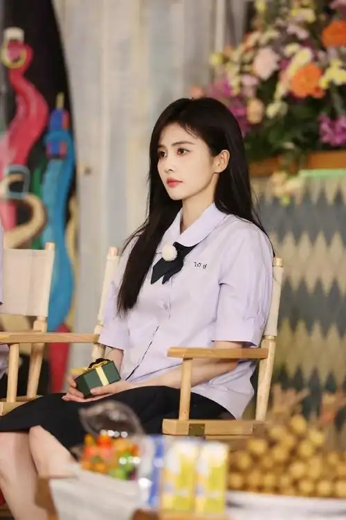 白鹿奔跑吧校服造型剧照