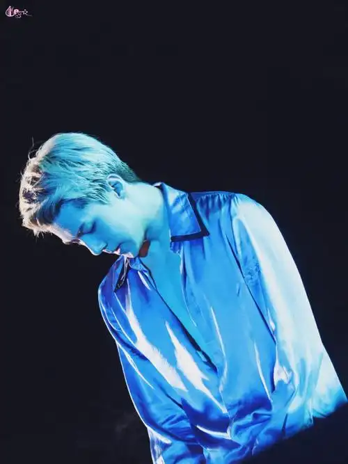 吴世勋exo三巡the exordium 演唱会