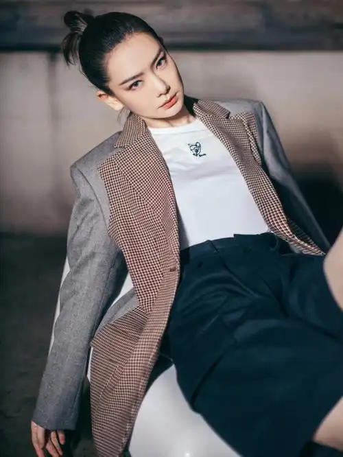 戚薇格纹粗花呢拼接花灰羊毛呢西装