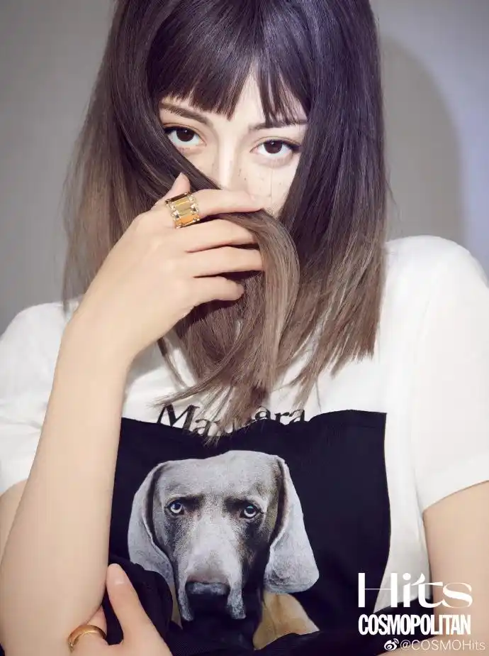 迪丽热巴挑战cg动画造型齐刘海雀斑妆化身美女战士