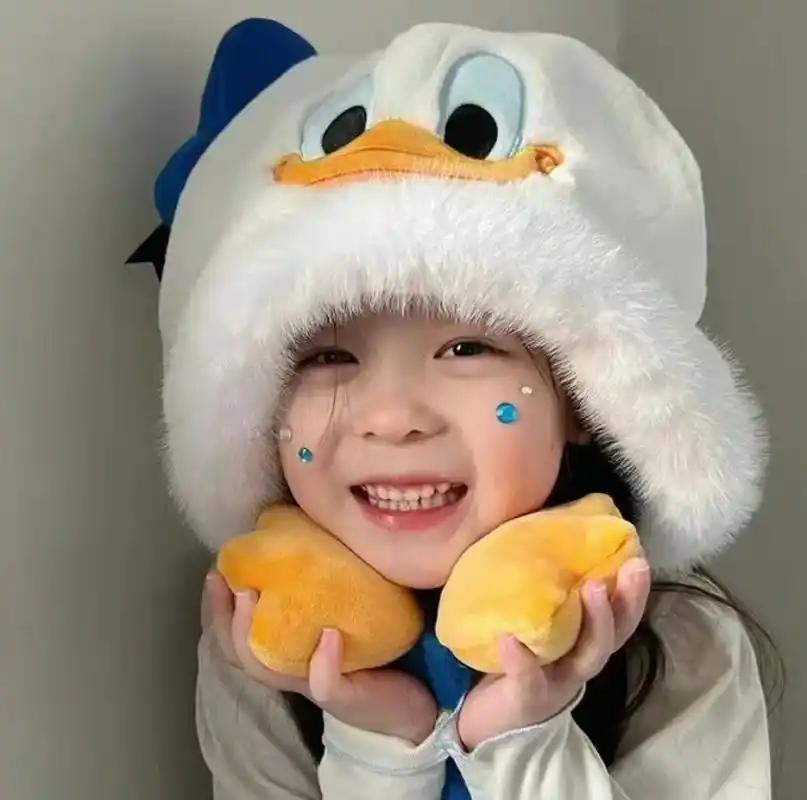 新款墨镜女孩头像已来!速来保存#萌到爆炸了99 #幼崽头 - 抖音