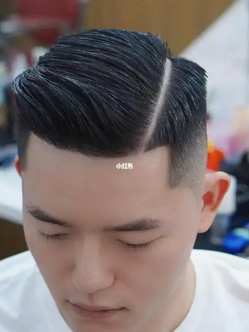 发型分享  #我的日常  #男生夏季发型  #男士发型设计广平