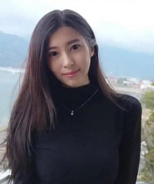 万达少爷王思聪:从国民老公到深情舔狗,他交往过哪18位女友?