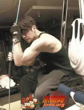 练成肌肉男 罗志祥找回"男人自信"