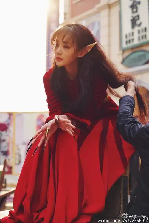 李一桐 > 半妖倾城 & 李一桐 安利楼 @ 李一桐