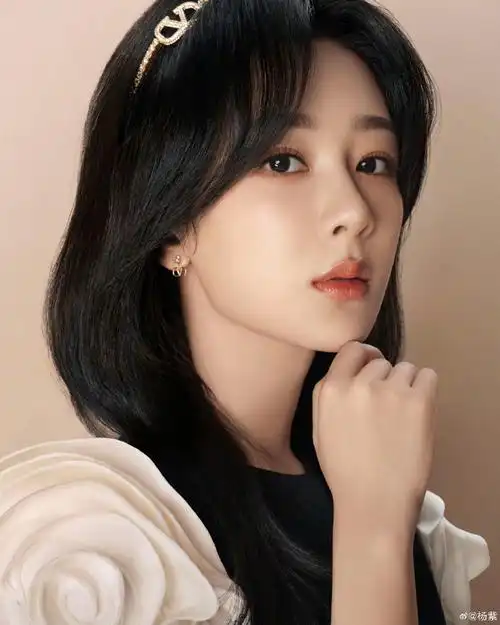 华伦天奴##valentinodivas##valentino品牌代言人杨紫##华伦天奴品牌