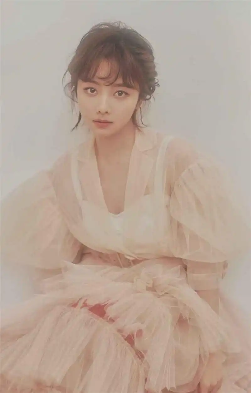 谭松韵甜美仙气生日写真图片童颜脸笑容治愈