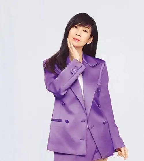 56岁玉女掌门人周慧敏近照曝光网友岁月无情啊