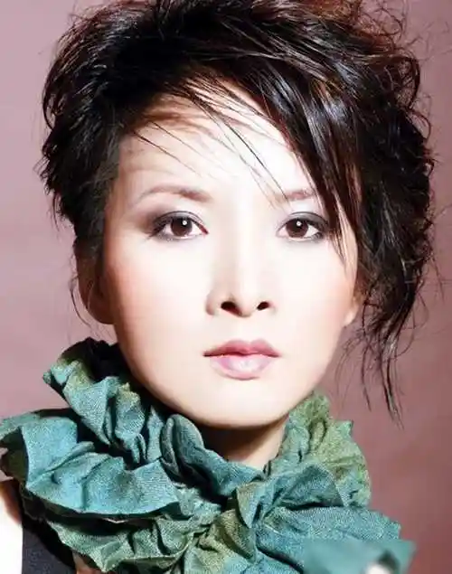 演员谢兰:出身聋哑家庭,嫁大11岁丈夫丁克12年,41岁意外