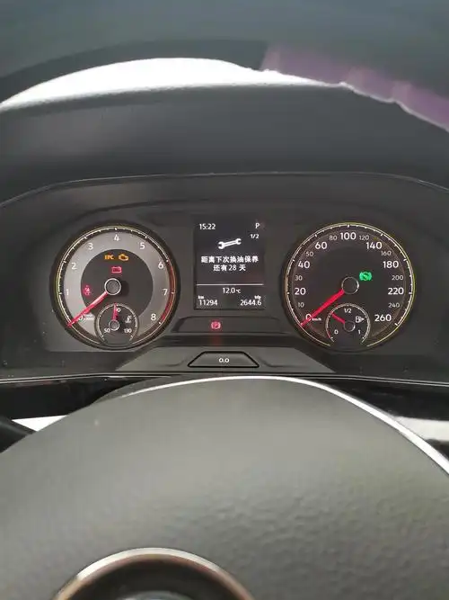 大众朗逸plus   仪表盘突然显示:距离下次换油保养还有28天   请问