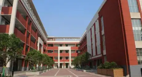 国际港务区铁一中陆港中学市六十四中校区成立