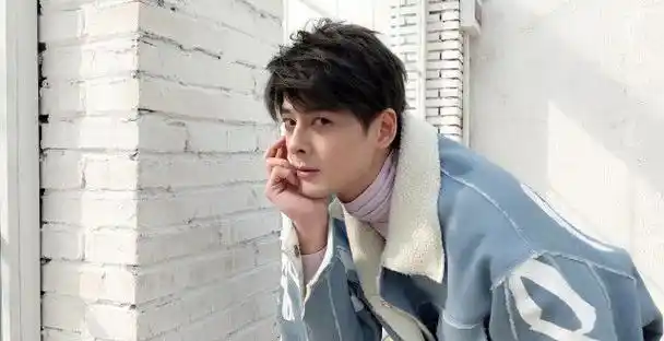 如果年轻二十岁郭品超一定会成为当红流量小生的