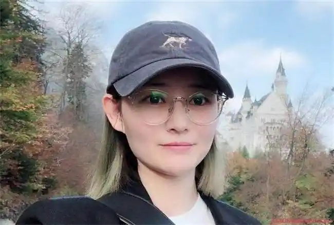 配音员边江的粉丝我为你挡刀你在背后捅刀