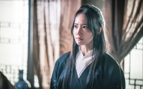 《王在相爱》林允儿人物剧照高清桌面壁纸