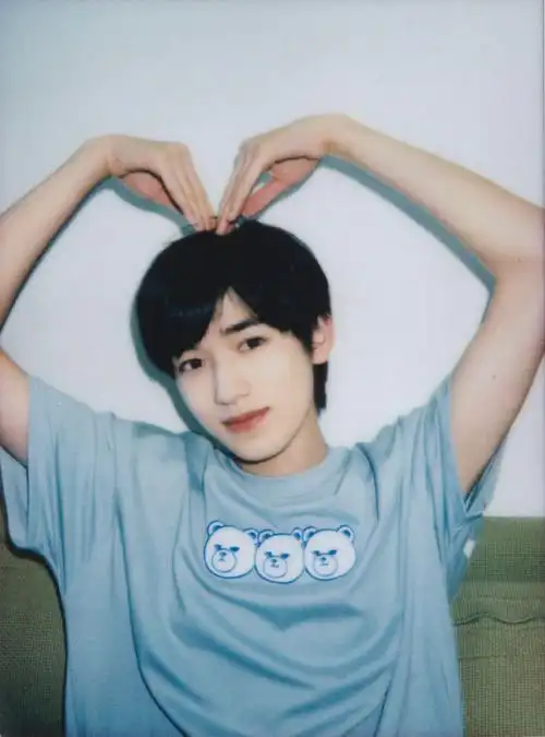 比心进化论95 (前两张居然已经是两年前的了…05#宋亚轩