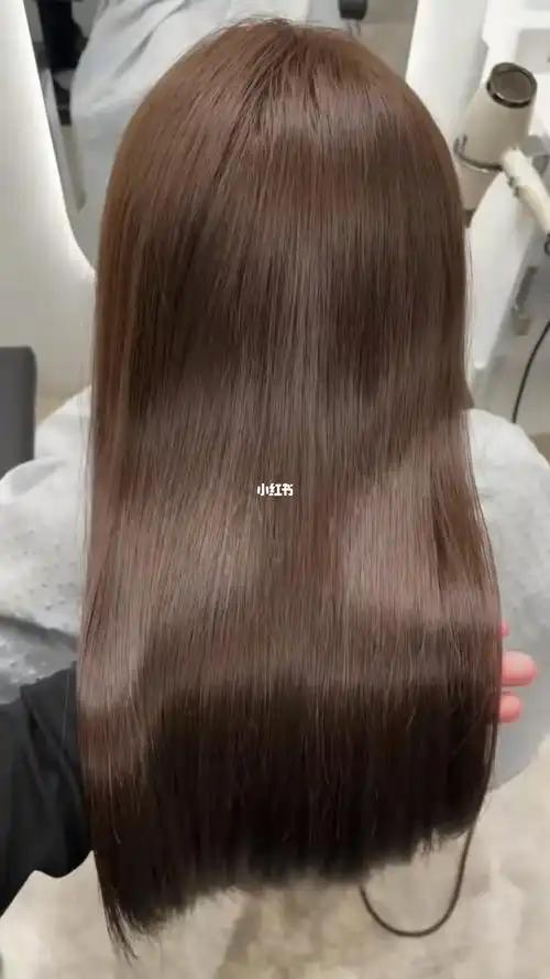 黄皮染了就能显白一个度的发色梨木棕