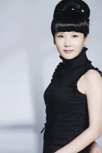 资料东上海公司艺人资料何赛飞