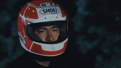 了,杜琪峰嫌弃刘德华太爱护形象,每次把头盔拿下来都要下意识弄弄头发