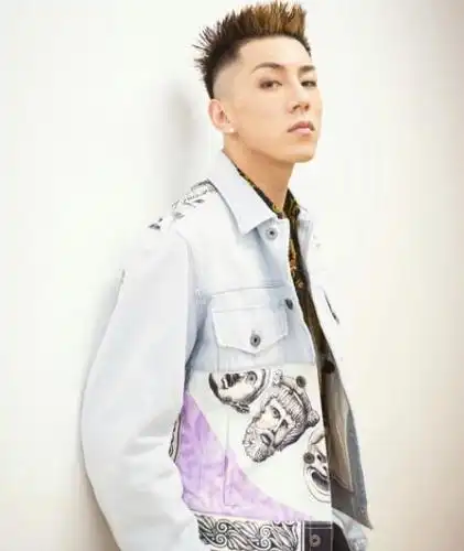 图集2023年热烈他的作品卡斯柏(casper),原名储晓祥.