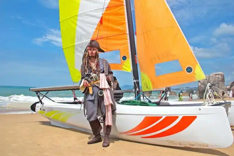 按下暂停按键,人生随时切换,跟杰克船长一起skr~ skr