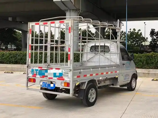 2019年10月五菱荣光小卡15发动机带空调原装棚架