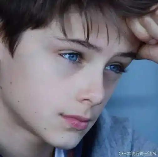 红遍日推的13岁世界第一帅哥