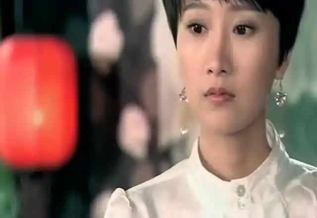 云朵要和林晓黎结婚,林晓黎觉得云朵在耍她