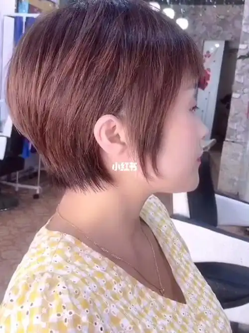 谁剪谁好看的质想短发/八成脸型都适合这款短发发型就是比较青春时尚