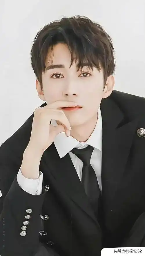 男艺人排名,王星越19陈星旭第9刘学义第3,肖战第2酷盖|杨洋|女明星