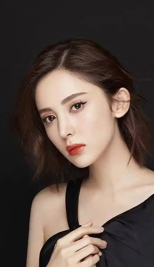 中国颜值前十名最漂亮女明星排名:古力娜扎排名第六,第一是谁:中国女