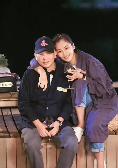 国民贤妻刘涛,疯狂拍戏帮丈夫还清4亿债务,和婆婆情同闺蜜_王珂_工作