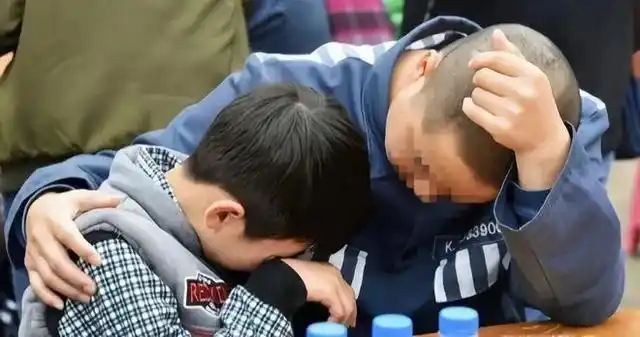 不管犯了什么事,只要进了监狱,那就都是服刑人员了.