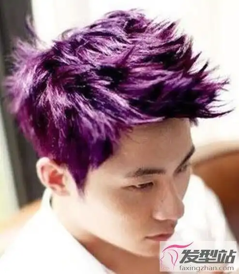 男生染紫色头发好看吗吸睛有个性这样染发太潮