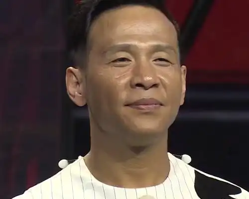 跑男滤镜有多强?天生黑皮宋小宝在里面,却跟蔡徐坤一个色